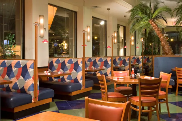 Tops American Grill, Bakery & Bar