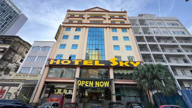 Sky Hotel Chow Kit PWTC