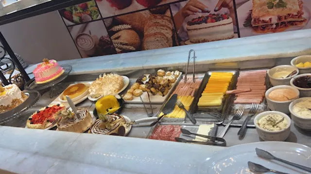 Panificadora e Restaurante Calderelli Lá Patissiere