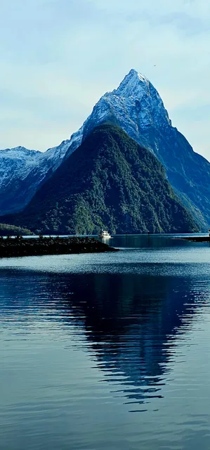 Epic Milford. Coach and Cruise