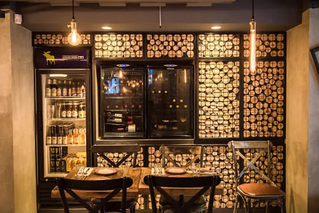 Greedy Bistronomy Cafe