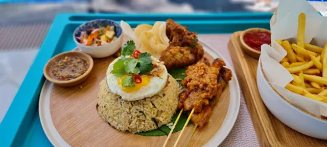 H2O Bar & Grill, Renaissance Kuala Lumpur Hotel