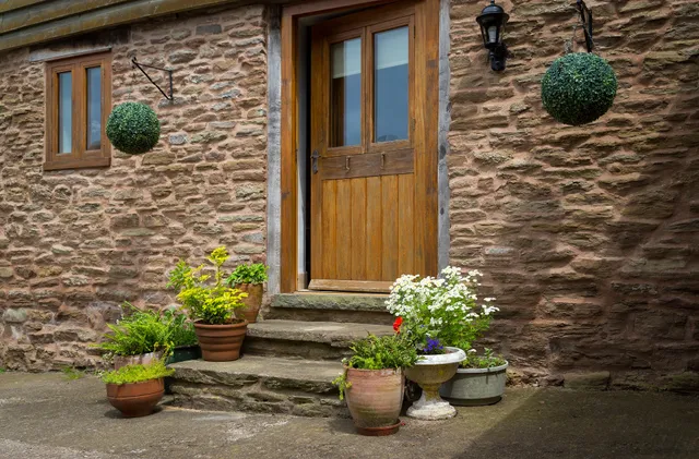 Mintridge - The Coach, Oast and Chaff House