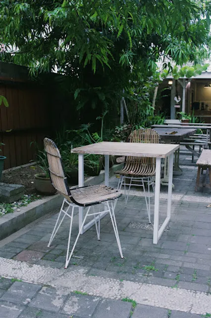 Raya's Coffee & Roastery