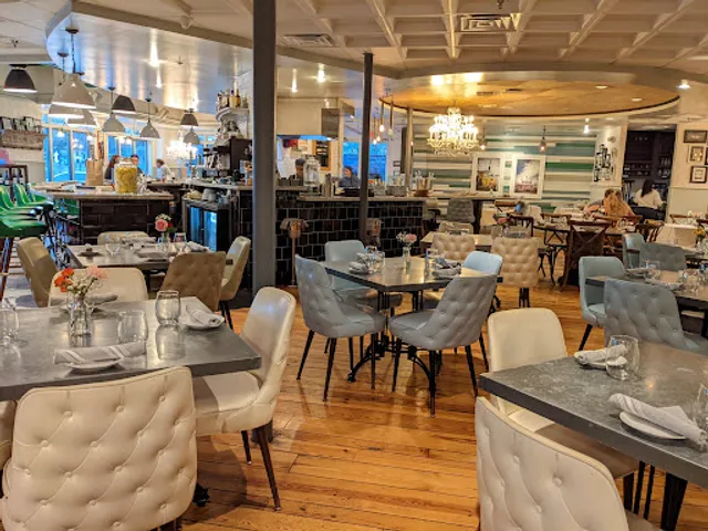 Liberty Kitchen & Oysterette - River Oaks