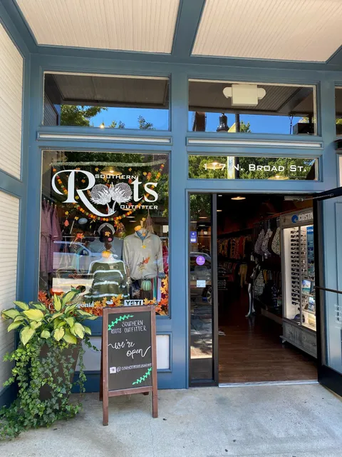 Southern Roots Outfitter