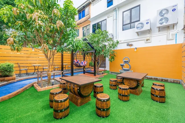 Marco Polo Phuket Poshtel & Bistro