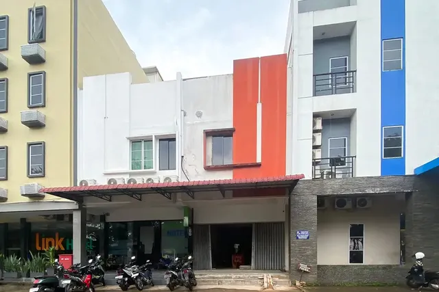 RedDoorz Plus Near SP Plaza Batu Aji Batam