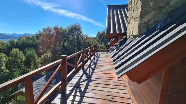 Puesta del Sol-Casa de Montaña