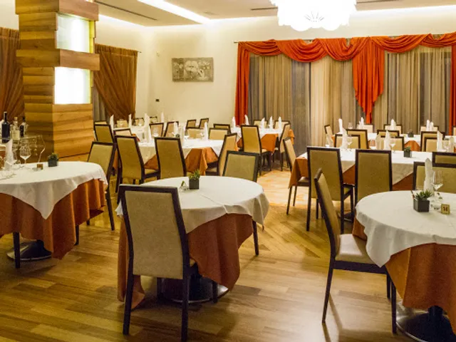 Al Portico Ristorante Griglieria e Pizzeria (pizza no a pranzo)