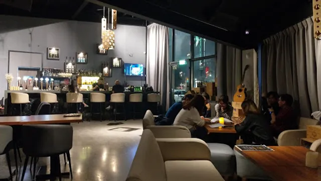 BLACK i 黑眼圈 Live & Lounge｜嘉義餐酒館｜特色料理｜live演唱｜寵物友善