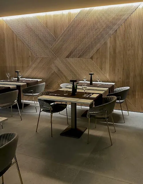 ADHOC Restaurant