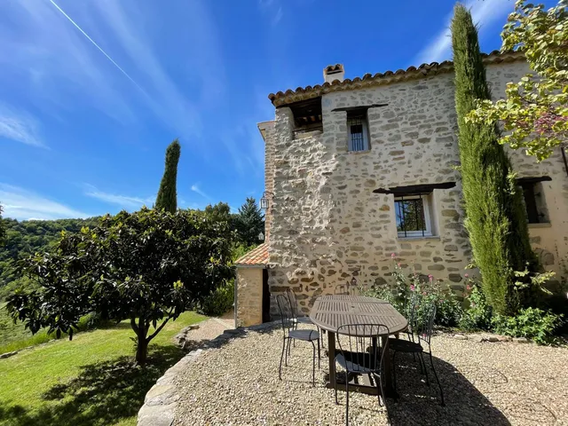 Lodging "The Old Aiglun"