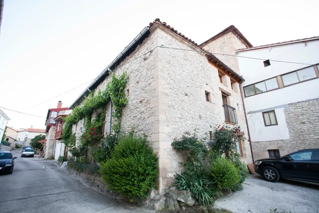 Hotel Rural La Torre de Bisjueces . 4 estrellas