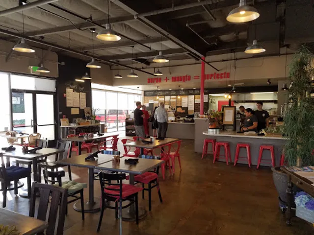 FRANCHETTIS' Gasthaus + Biergarten