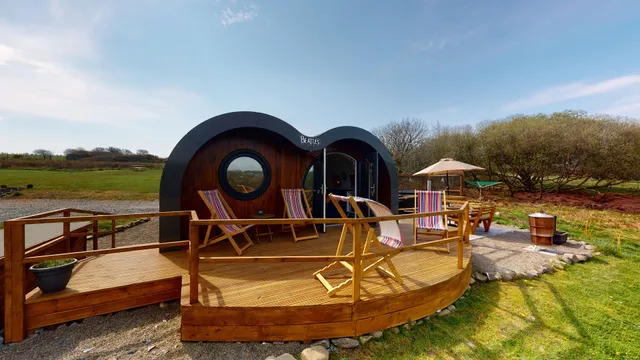 Let's Glamp Retro - Luxury Glamping Wales