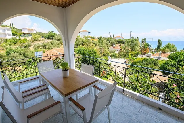 Peroulia Beach Houses