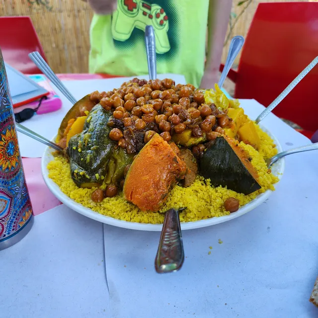 cafe et rstaurant AL HIZAM AL AKHDAR