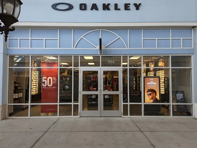 OAKLEY VAULT
