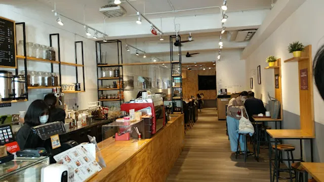 Louisa Coffee 路易莎咖啡 (龍潭北龍店)