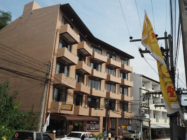 Betong Hill Residence