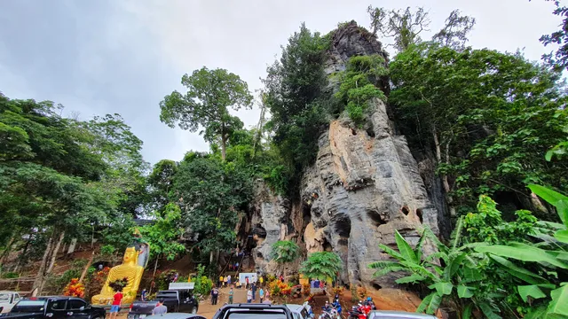 Blue Cave (Tham Si Fa)