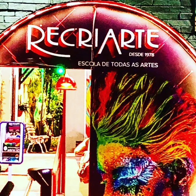RECRIARTE - Escola de Arte & Comunicação - desde 1978