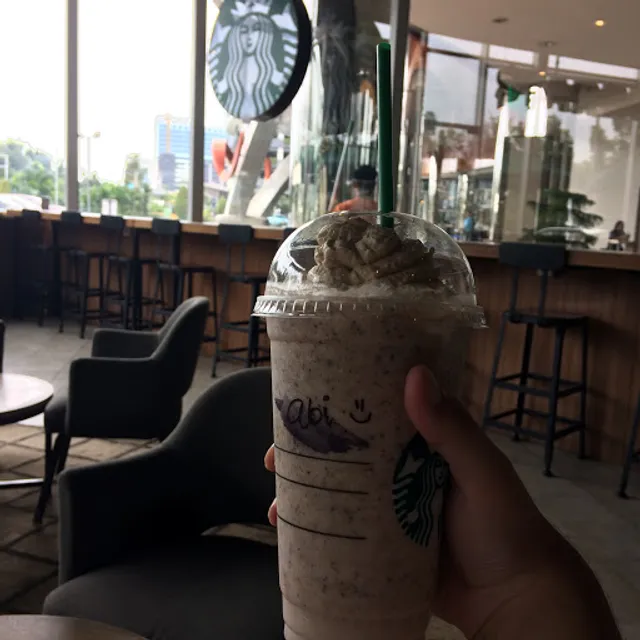 Starbucks Grand Metropolitan
