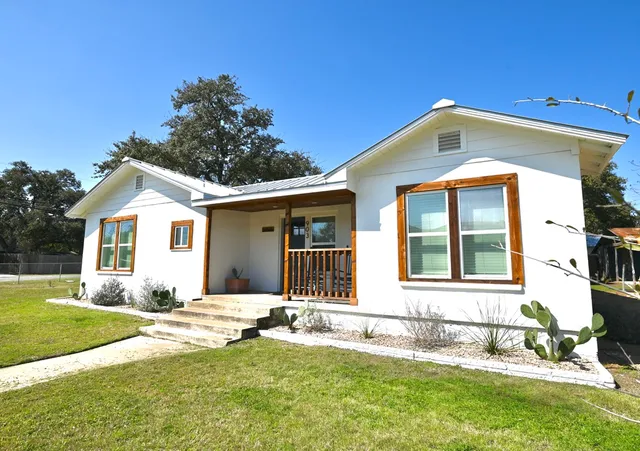 The Blanco County Inn & Guesthouses