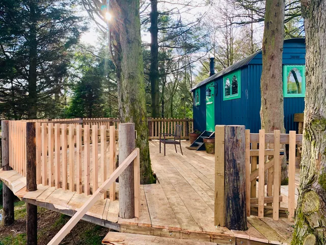 Llethrau - Forest and Nature Retreats