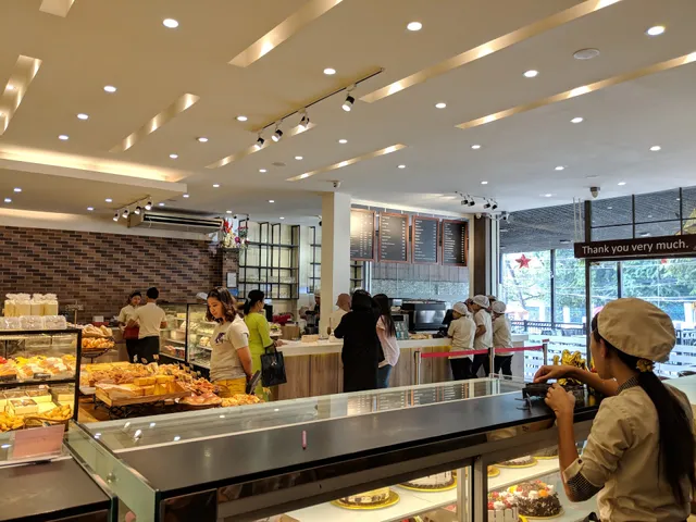 Parisian Cake & Coffee