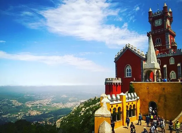 We Love F Tourists - Hostel