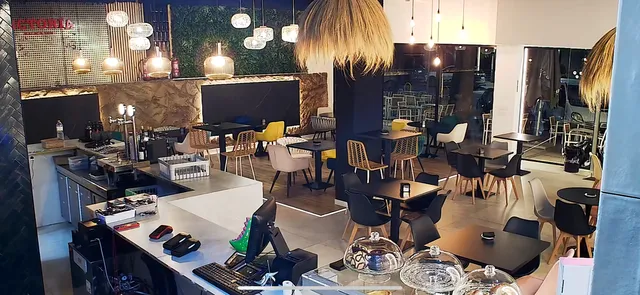 LA TORRE CAFÉ BAR RESTAURANTE