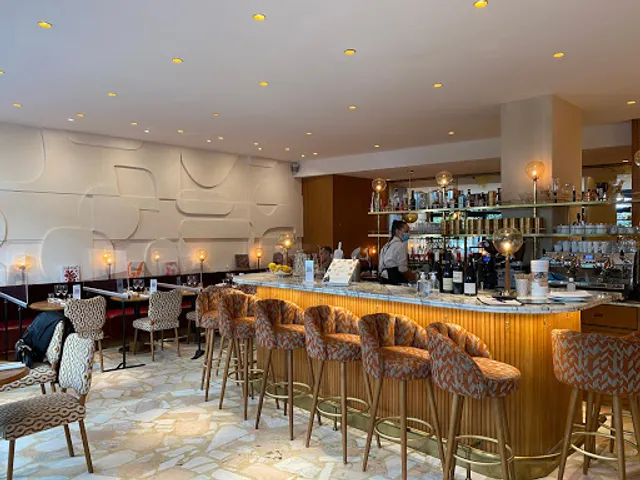 LE CAFÉ PIERRE HERMÉ PARIS