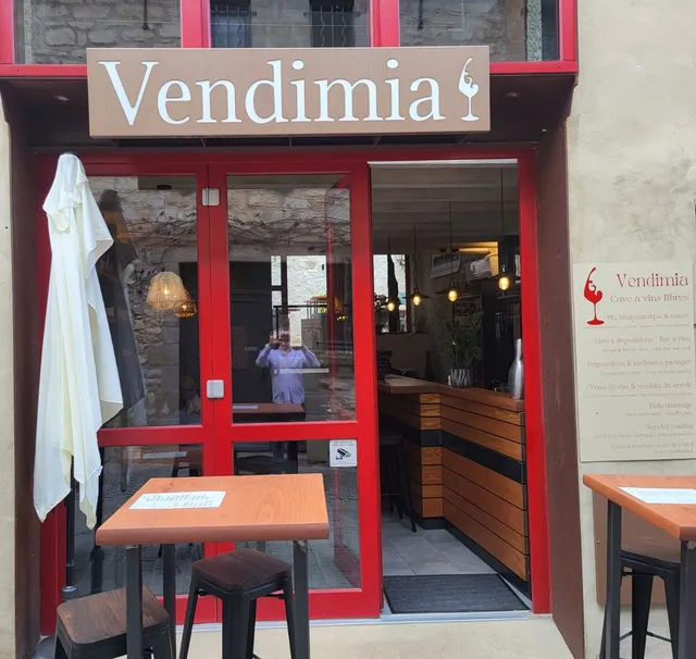 Natural Cave Vendimia