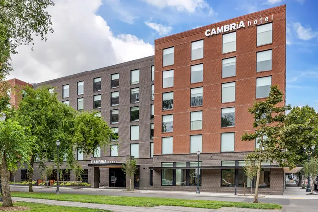 Cambria Hotel Portland - Pearl District