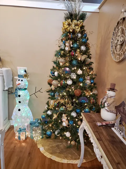 Scissor's Palace Salon & Boutique