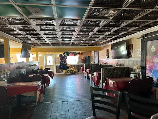 GOLDEN LOUNGE ATL ( Formerly Naija Cuisi