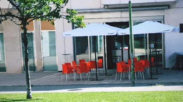 Café las cuatro y diez