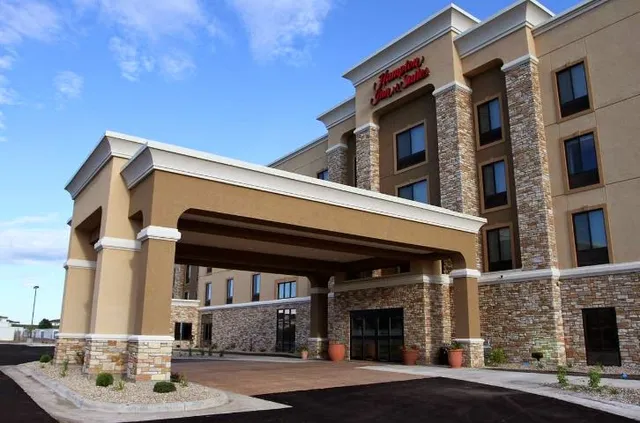 Hampton Inn & Suites Grand Forks