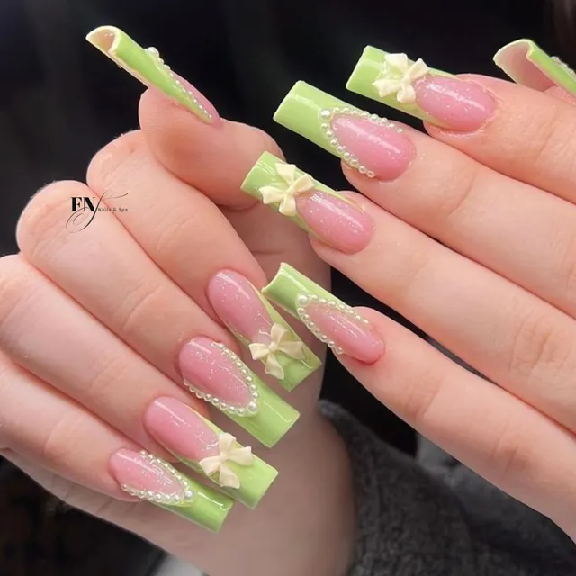 FANCY NAILS & SPA