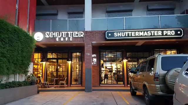 Shutter Chinois Deli and Cafe