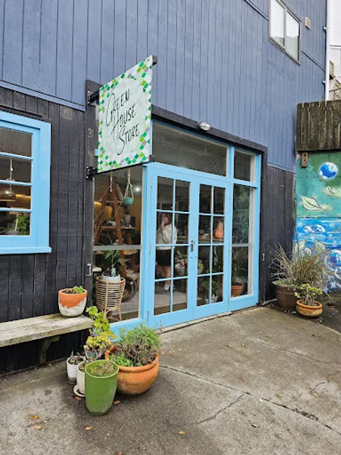 The Beach House and Kiosk