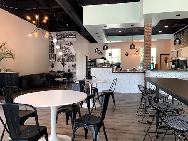 The Blend (Old Northeast) Coffee & Cocktails