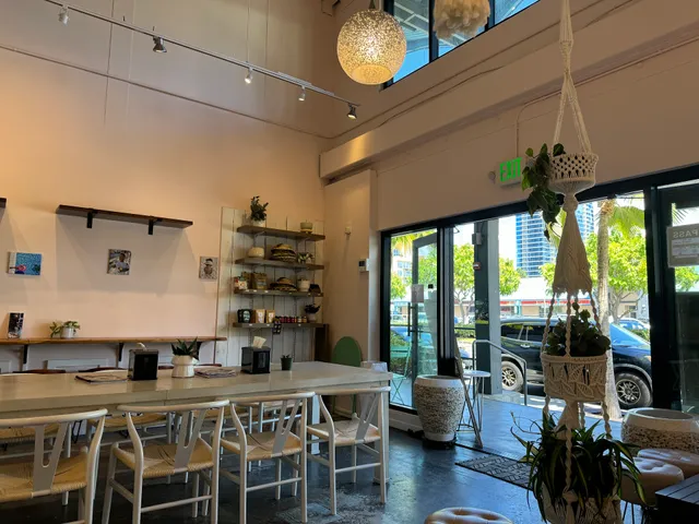 ALO Cafe Hawaii - SALT