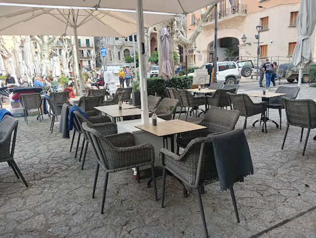 El Petit BISTRO/RESTAURANT