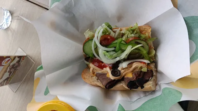 Subway Centre Point PIK 2