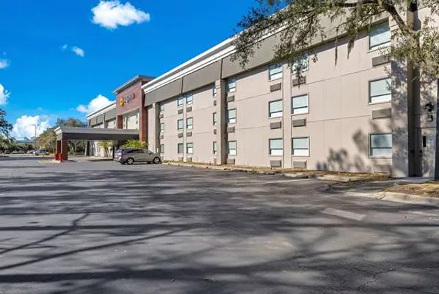 La Quinta Inn & Suites by Wyndham Jacksonville Mandarin