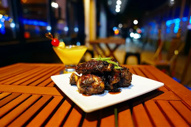 Savvy Bistro and Bar