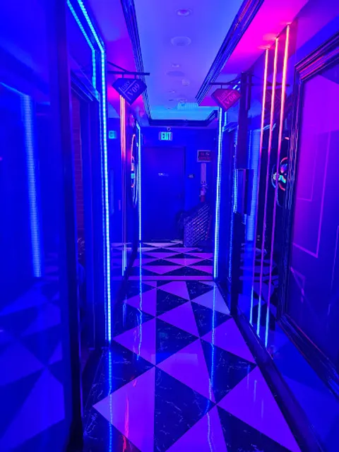 Luxy Karaoke Lounge & Bar